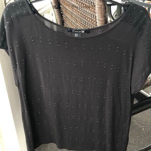 Black ‘Forever 21’ top